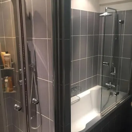 Luxury Near Eiffel Tower 2 Bedrooms * Parigi